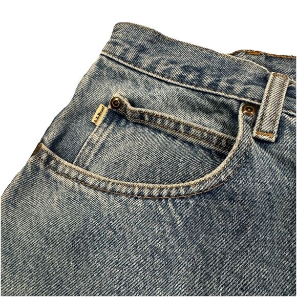 LL Bean Natural Fit Men’s Jeans Size 38×29 Medium Wash Straight Leg Jeans - Picture 4 of 7